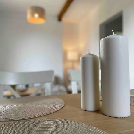 Apartmán Helles Und Gemuetliches Tannennadel *