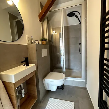 Apartmán Helles Und Gemuetliches Tannennadel